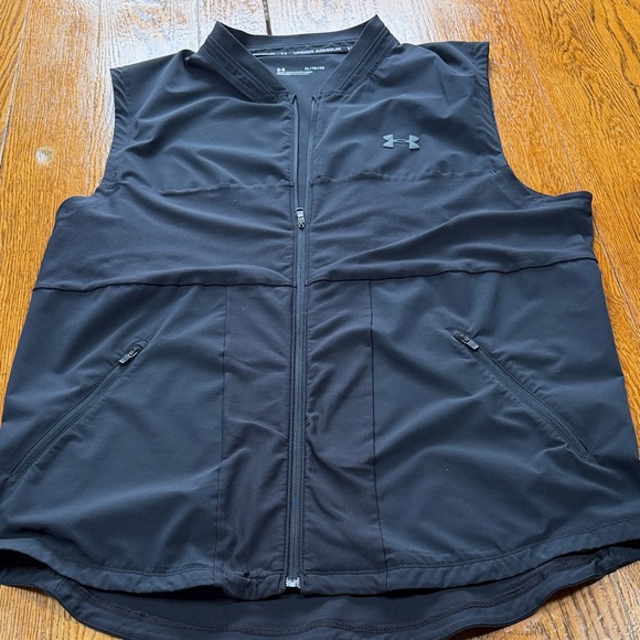 Under Armour Other - Under Armour black men’s zip front vest.  Front pockets. Size XL fitted.